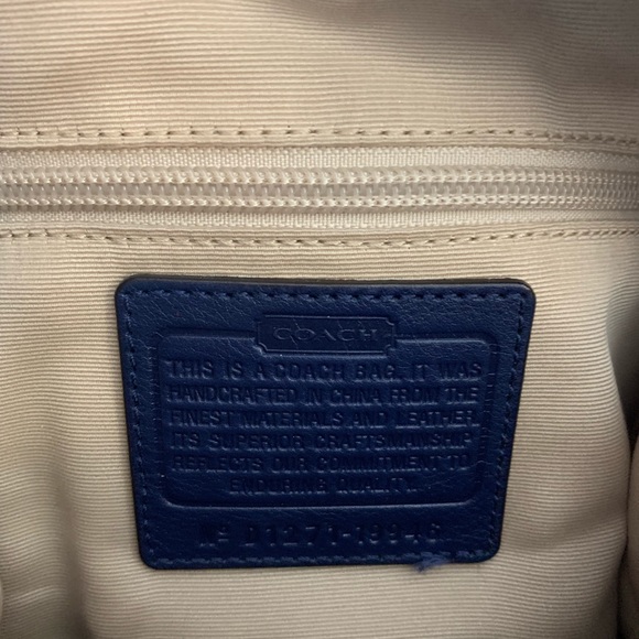 Coach shoulder bag. Excellent condition! - Picture 8 of 8